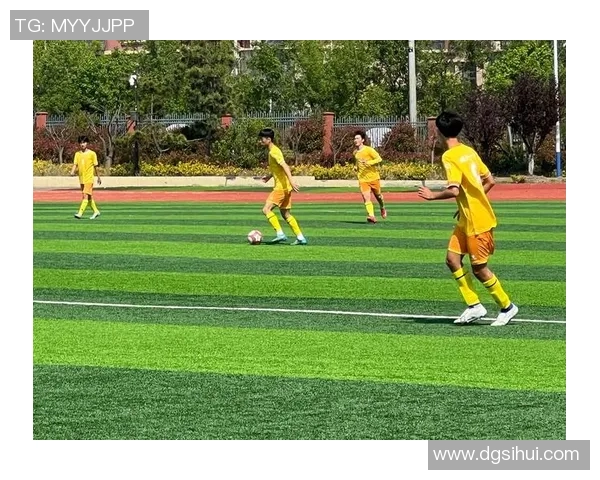 从青岛走出的足球巨星传奇与城市精神共鸣的辉煌故事 从青岛走出的足球巨星传奇与城市精神共鸣的辉煌故事