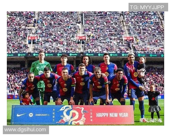 现役足球巨星强强联手组队 打造最强球员阵容挑战世界顶级联赛